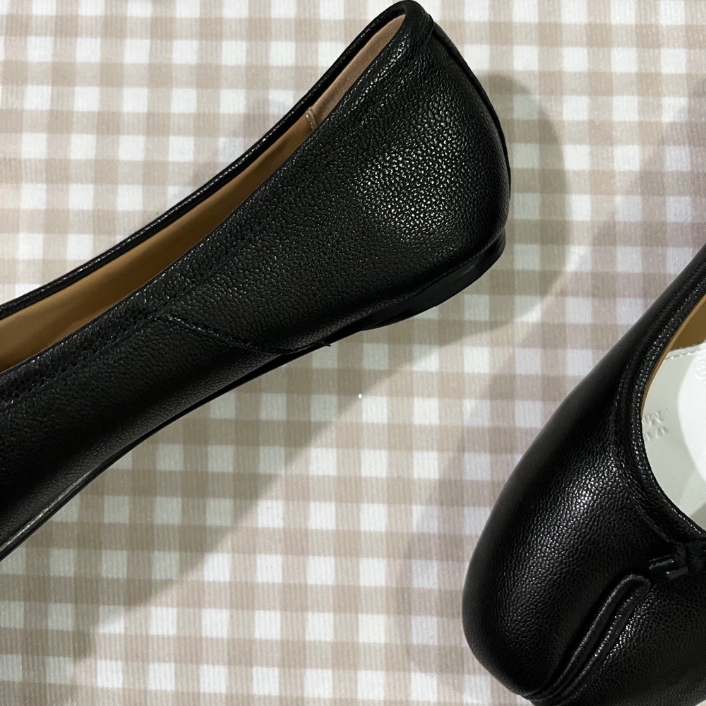 Maison Martin Margiela Black Split-Toe Leather Ballet Flats - Picture 6 of 10
